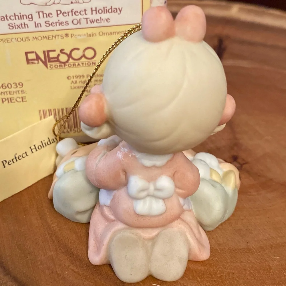 🪿’Hatching the Perfect Holiday’ Ornament MUST BUNDLE - Picture 4 of 11